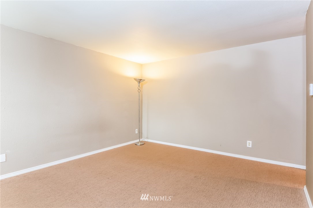 2513 Northeast 4th Street, Unit 321 Renton, WA 98056 - Photo 9 of 19 Gallery Image 9