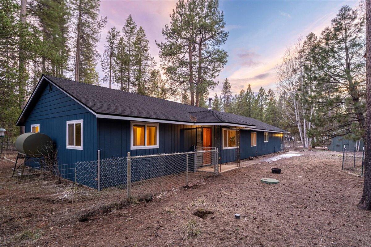 51520 Ash Road La Pine, OR 97739 - Photo 47 of 57 51-Twilight