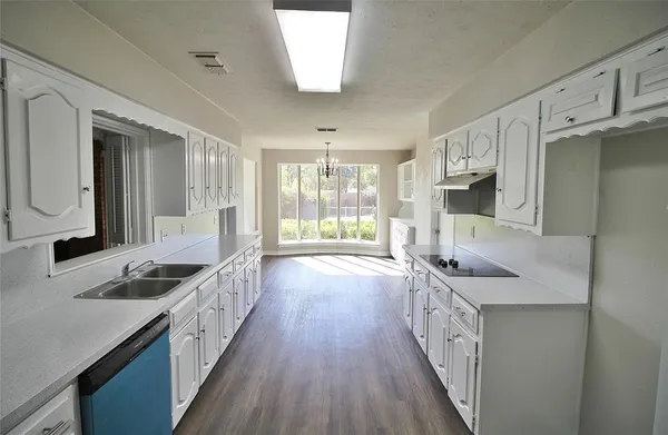 $2,550 | 4219 Oak Arbor Drive, Dallas, TX 75233