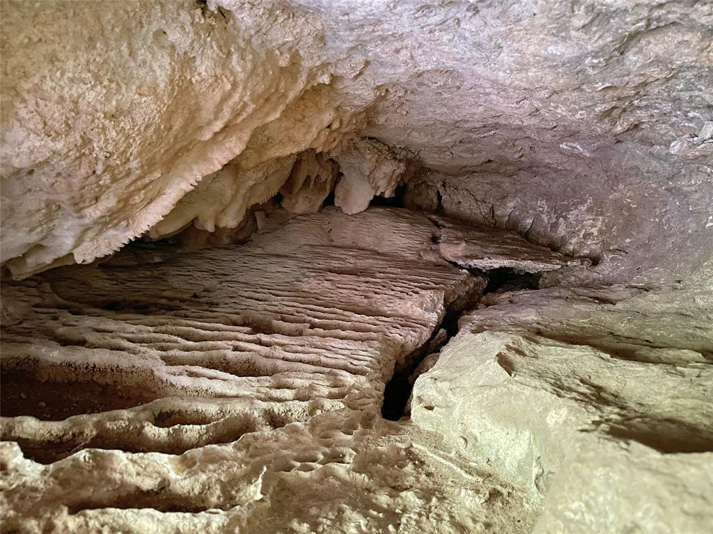 17234 West Reed Park Road Jonestown, TX 78645 - Photo 25 of 30 Limestone formations along creek and canyon bluff