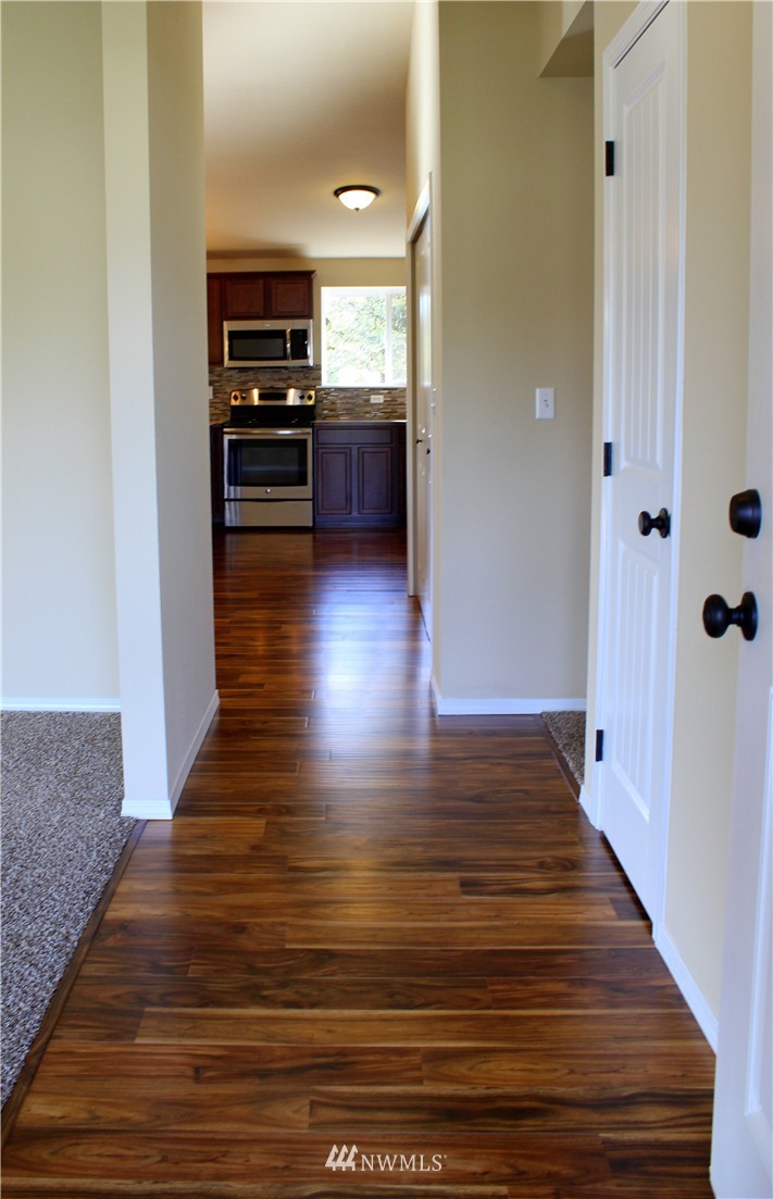18435 Leon Street Southwest Rochester, WA 98579 - Photo 3 of 24