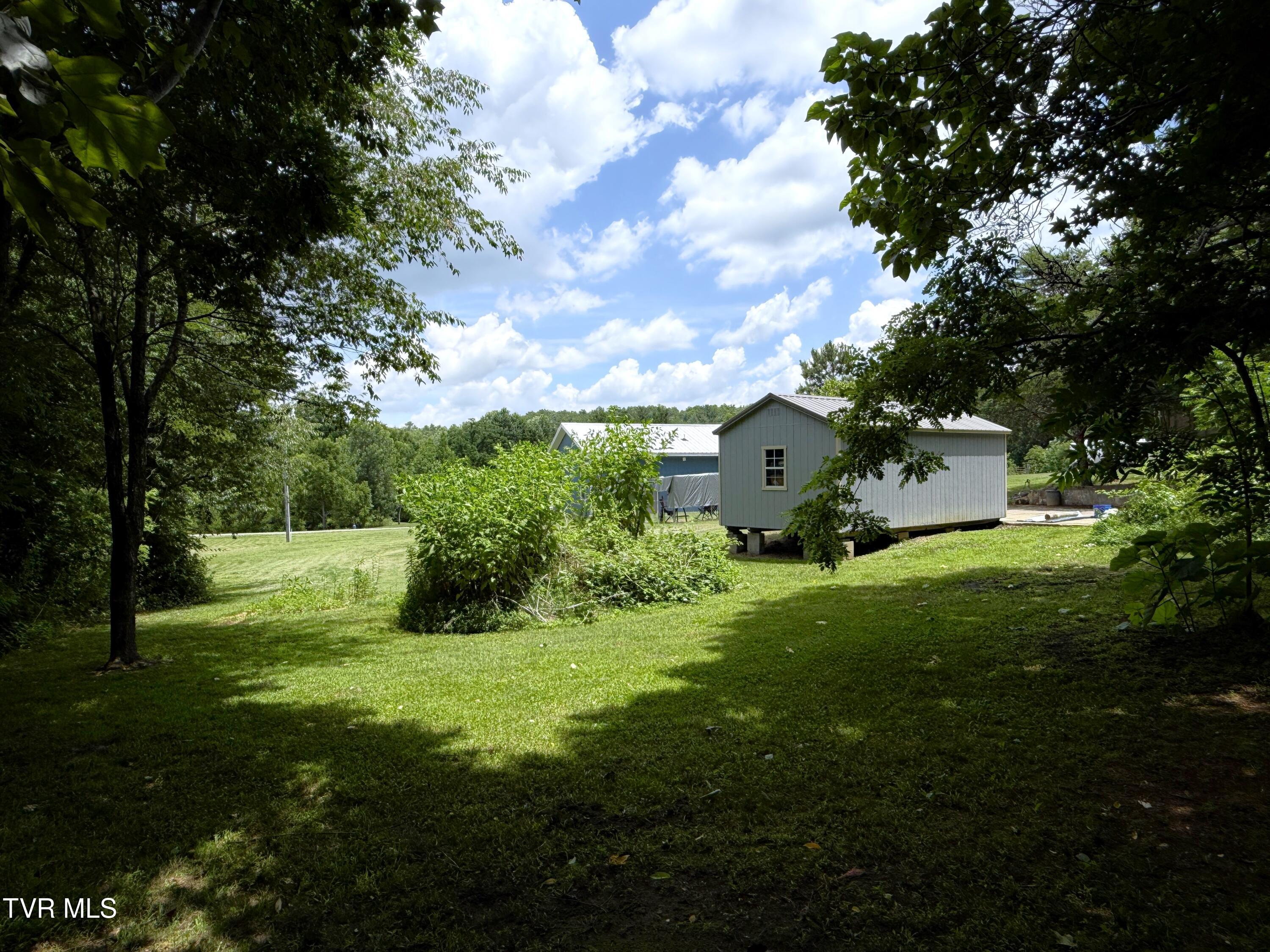 1910 Seaton Road Greeneville, TN 37743 - Photo 7 of 26 7