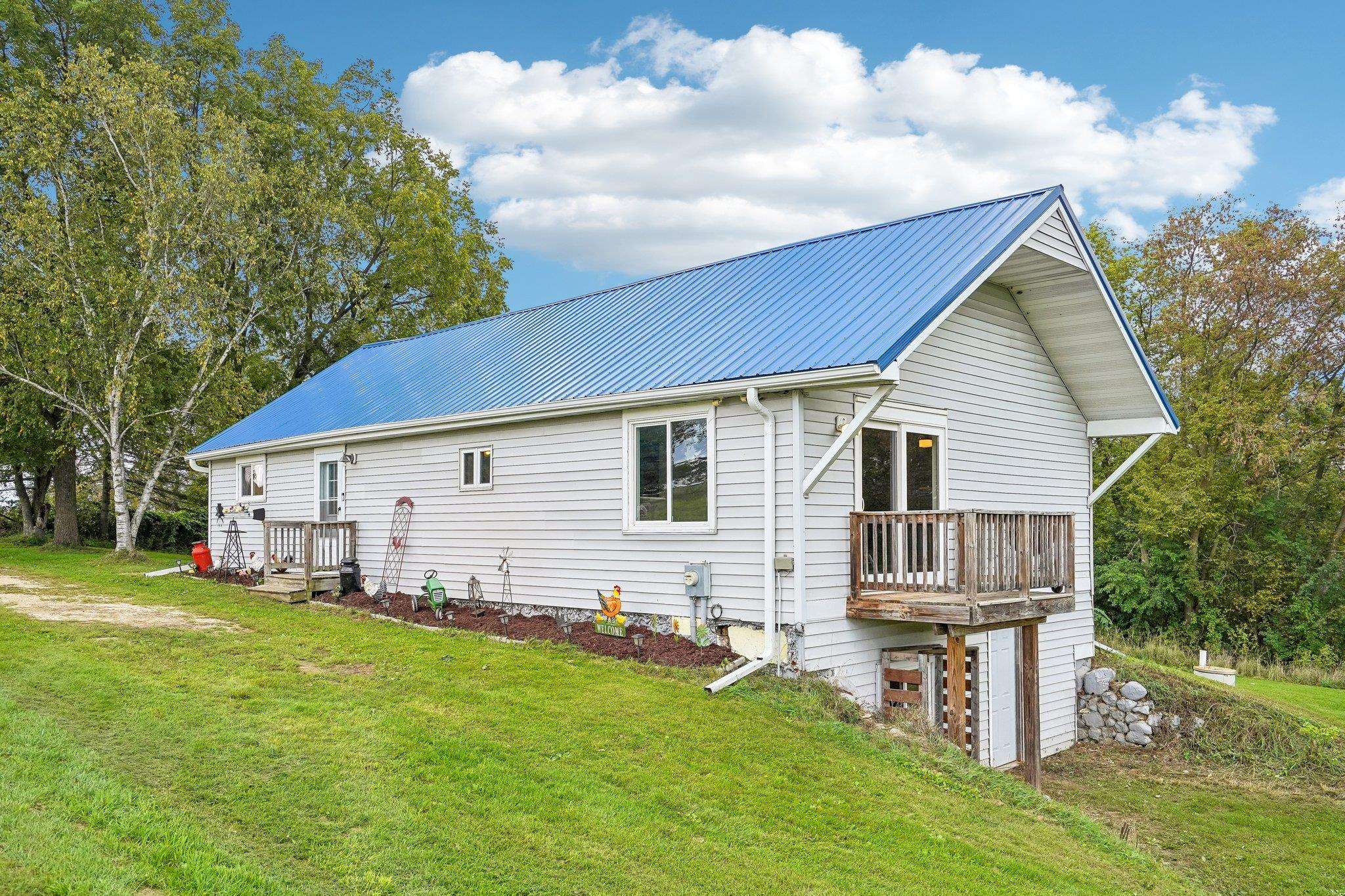 N7632 Larson Road Cambria, WI 53923 - Photo 3 of 27 Gallery Image 3