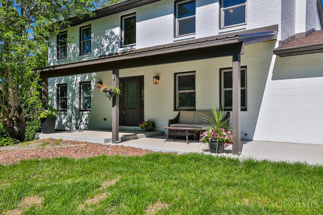 5072 Springdale Road Cincinnati, OH 45251 - Photo 4 of 56