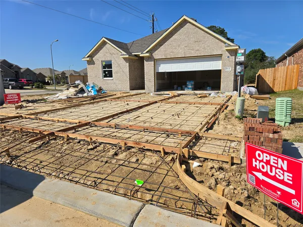 a view of outdoor space yard and patio