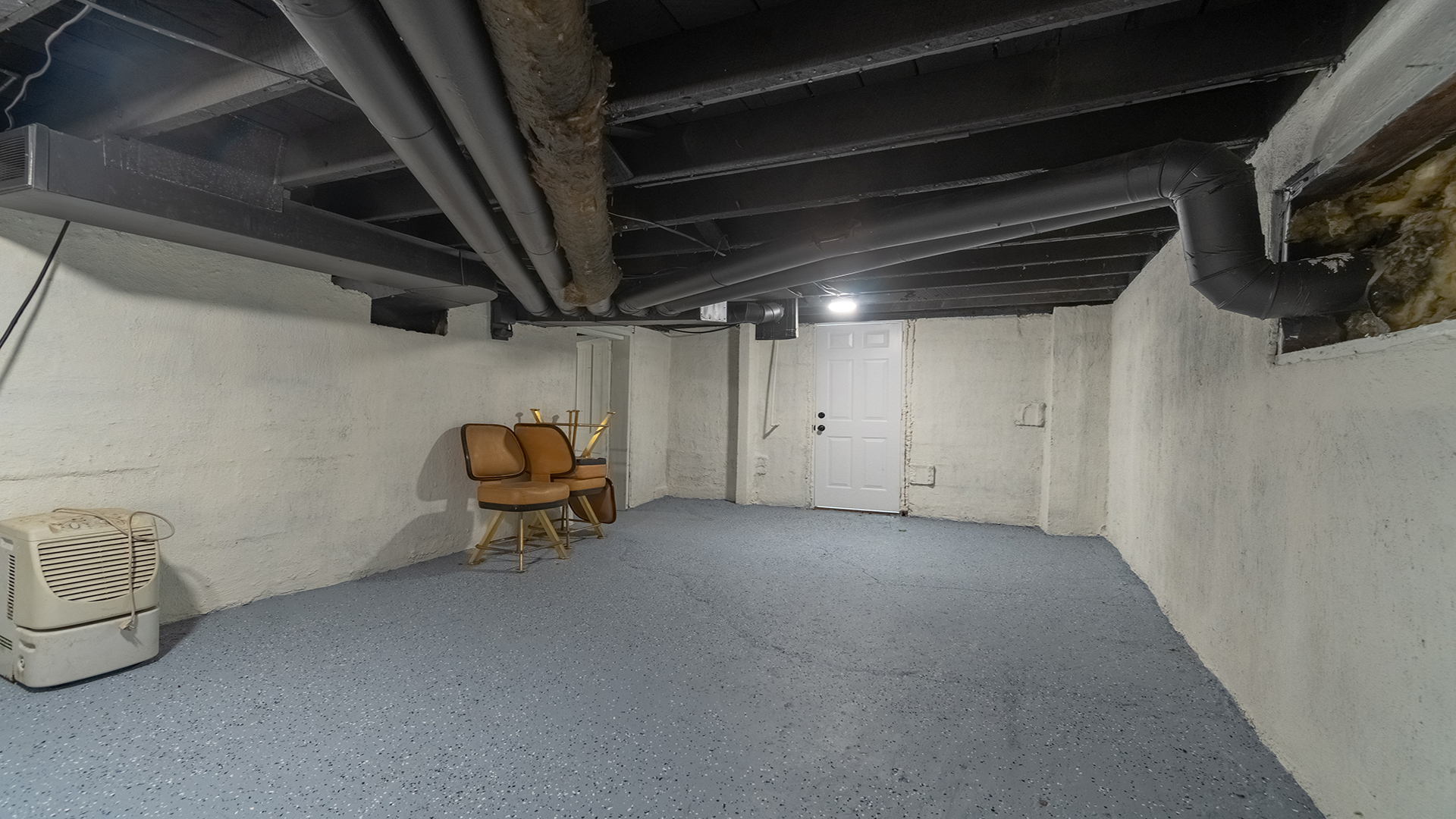 503 West Devils Backbone Road Oregon, IL 61061 - Photo 41 of 46 a view of a room with gym equipment