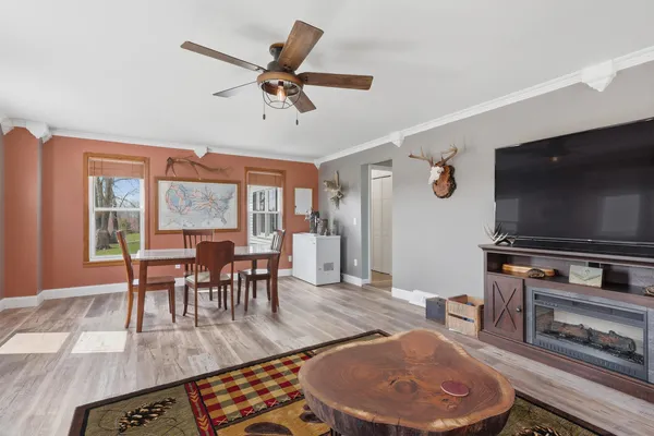 $359,900 | 6400 Valley Drive, Bettendorf, IA 52722