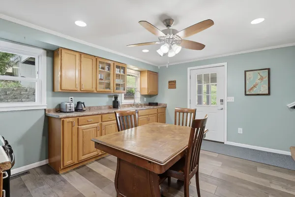 $359,900 | 6400 Valley Drive, Bettendorf, IA 52722