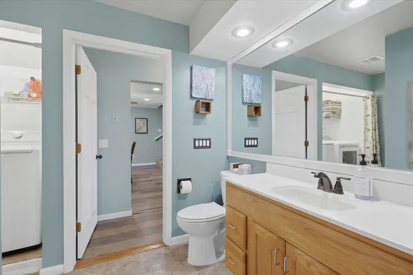 $359,900 | 6400 Valley Drive, Bettendorf, IA 52722