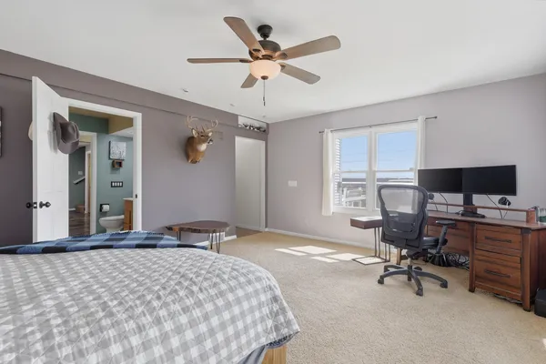 $359,900 | 6400 Valley Drive, Bettendorf, IA 52722