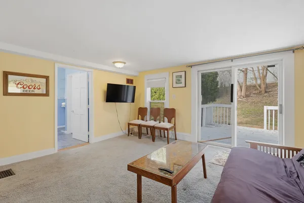 $359,900 | 6400 Valley Drive, Bettendorf, IA 52722