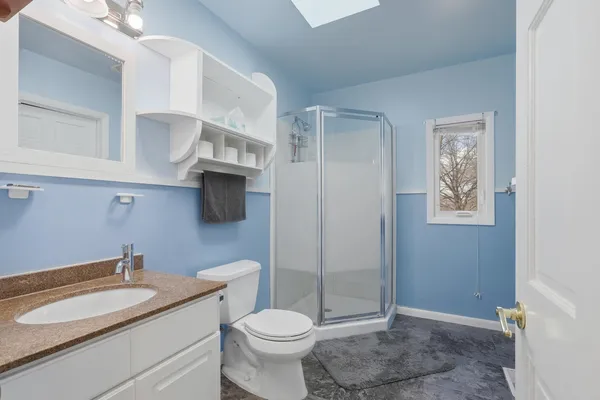 $359,900 | 6400 Valley Drive, Bettendorf, IA 52722