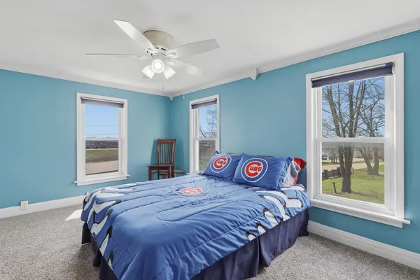 $359,900 | 6400 Valley Drive, Bettendorf, IA 52722