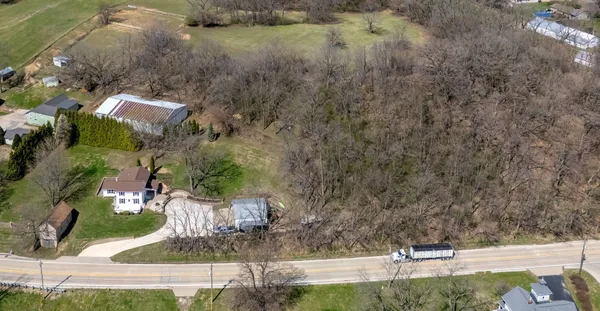 $359,900 | 6400 Valley Drive, Bettendorf, IA 52722