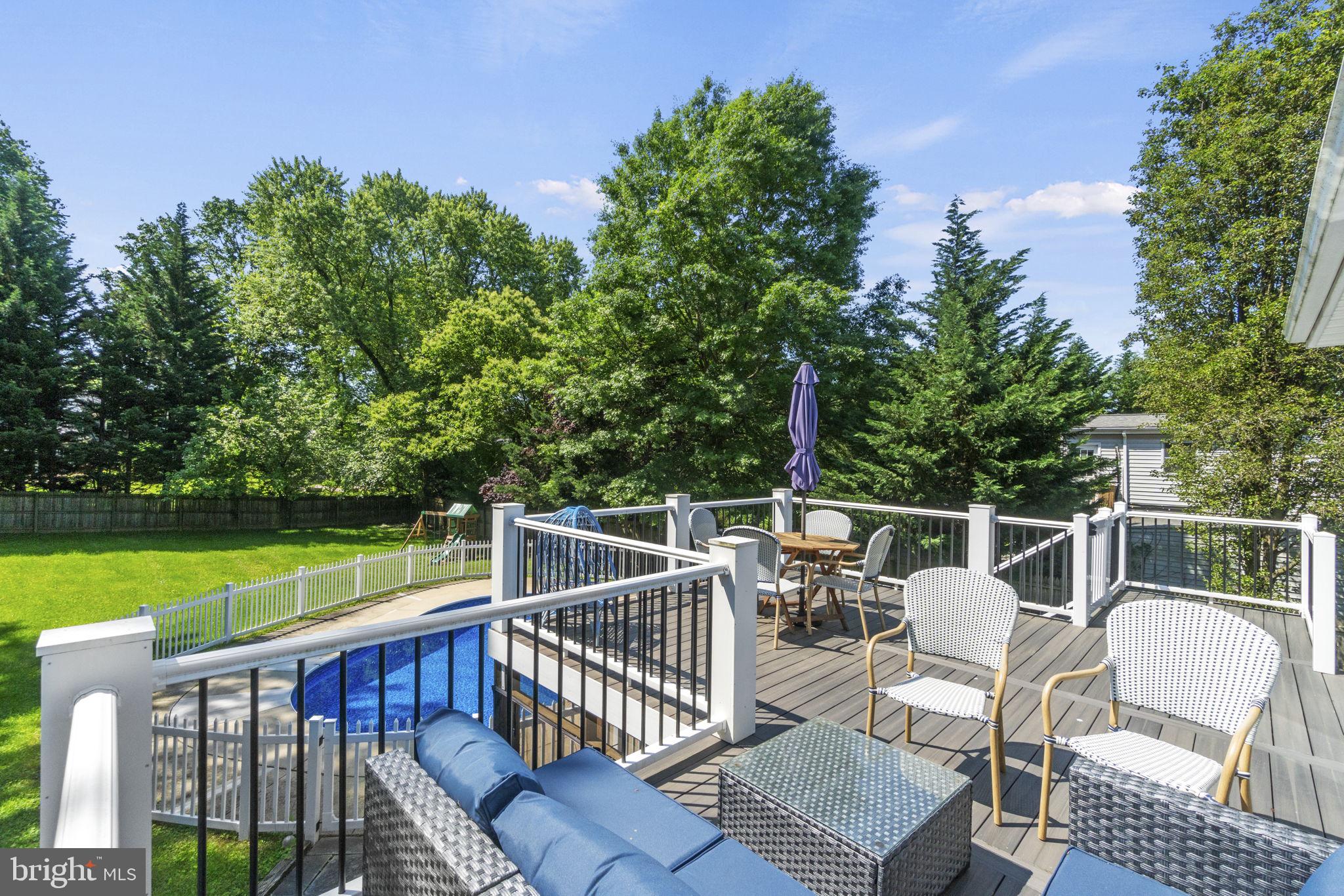 18533 Bowie Mill Road Olney, MD 20832 - Photo 31 of 40 Deck