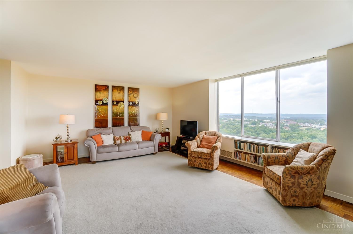 2324 Madison Road, Unit 1907 Cincinnati, OH 45208 - Photo 12 of 35 Gallery Image 12