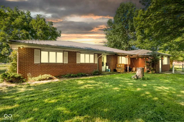 $299,900 | 4295 East Oregon Church Road, Terre Haute, IN 47802