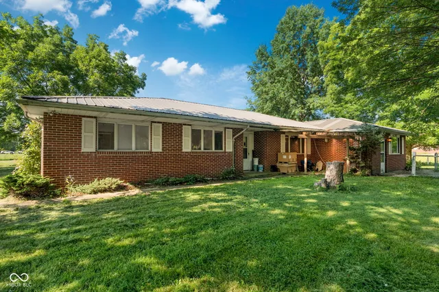 $299,900 | 4295 East Oregon Church Road, Terre Haute, IN 47802