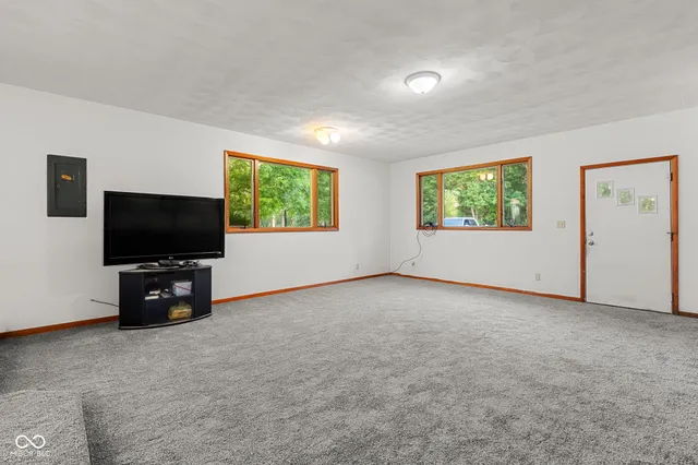 $299,900 | 4295 East Oregon Church Road, Terre Haute, IN 47802