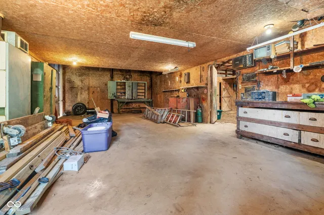 $299,900 | 4295 East Oregon Church Road, Terre Haute, IN 47802