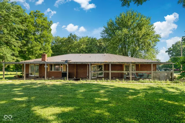 $299,900 | 4295 East Oregon Church Road, Terre Haute, IN 47802