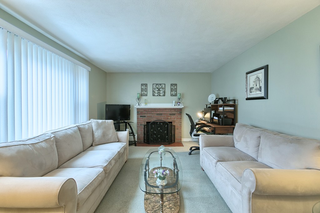 4 Crescent Road Woburn, MA 01801 - Photo 16 of 28 Gallery Image 16