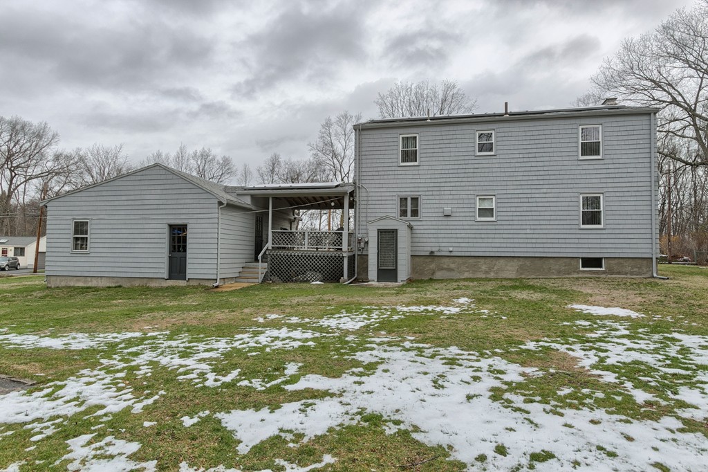 4 Crescent Road Woburn, MA 01801 - Photo 5 of 28 Gallery Image 5