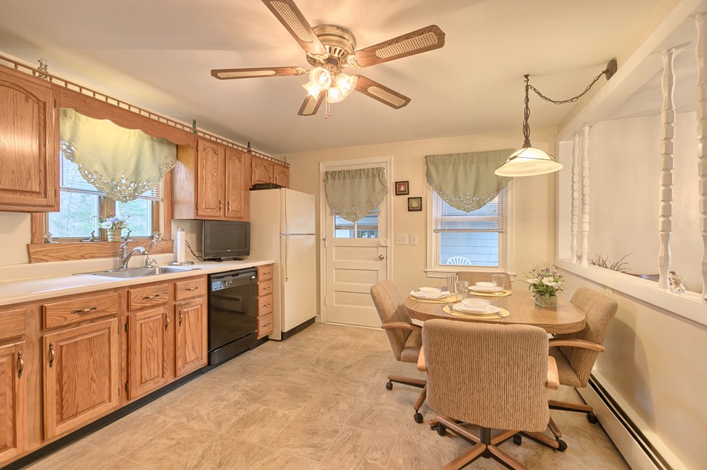 4 Crescent Road Woburn, MA 01801 - Photo 10 of 28 Gallery Image 10