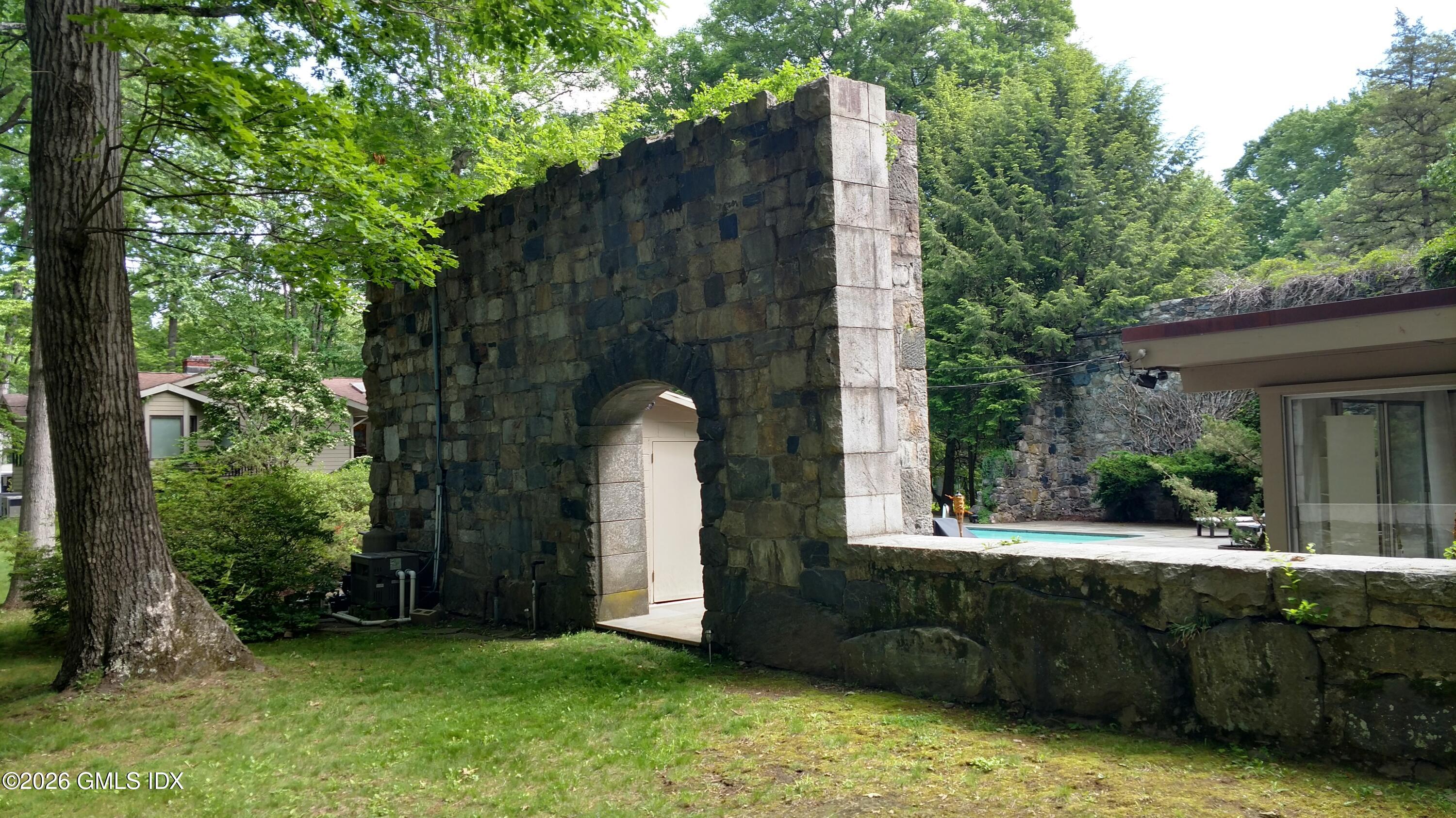 69 Studio Road Stamford, CT 06903 - Photo 3 of 35 Walls constructed by Gutzon Borglum