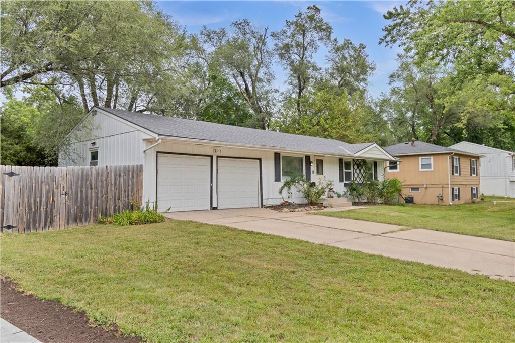 8700 Bannister Terrace Kansas City, MO 64134 - Photo 1 of 22