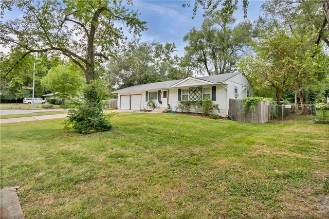 $170,000 | 8700 Bannister Terrace, Kansas City, MO 64134