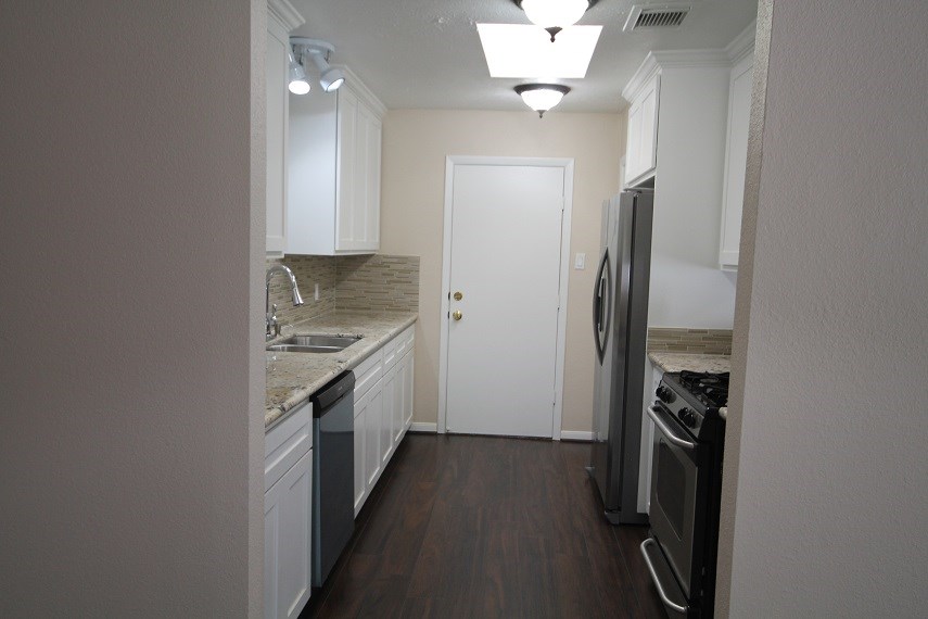 2834 Old Fort Road Sugar Land, TX 77479 - Photo 7 of 23