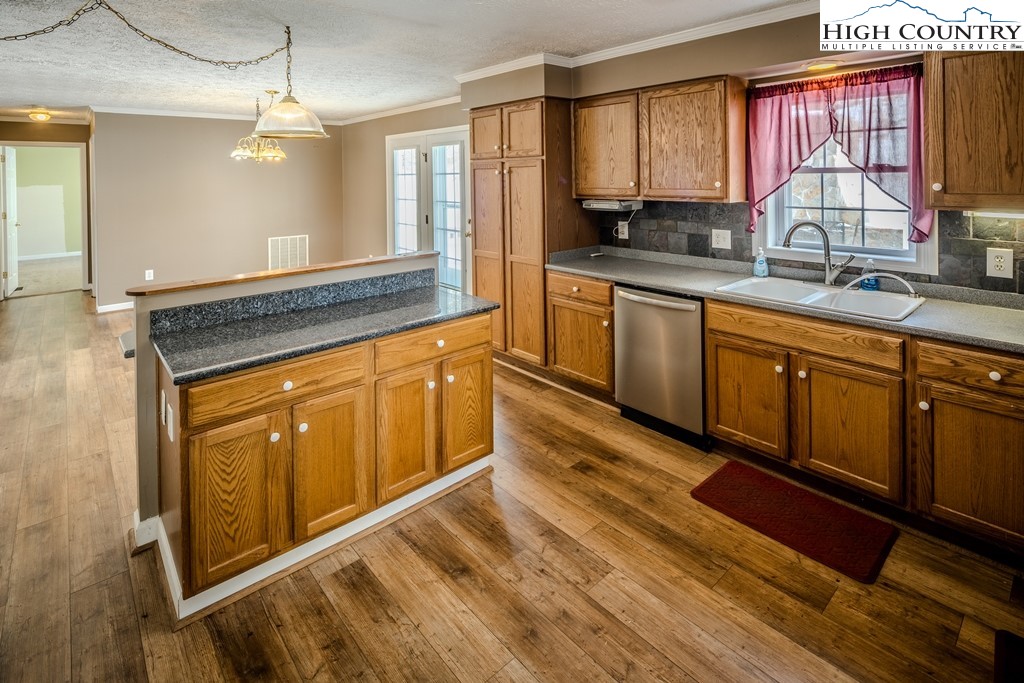 118 Pauper's Ridge Lane Banner Elk, NC 28604 - Photo 11 of 34