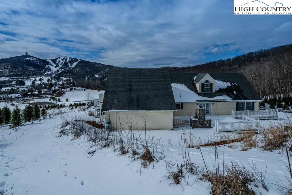 118 Pauper's Ridge Lane Banner Elk, NC 28604 - Photo 28 of 34