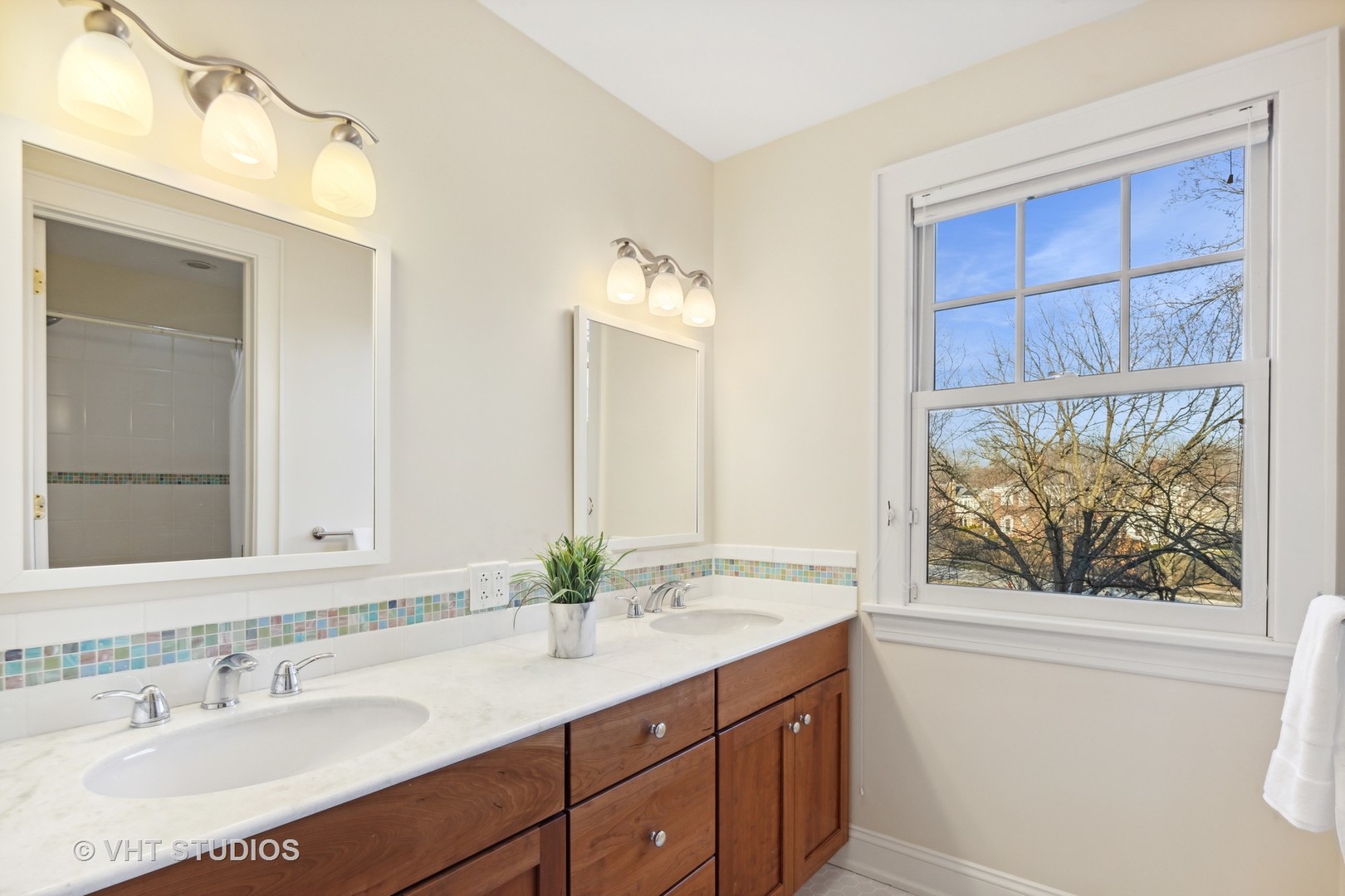 162 Akenside Road Riverside, IL 60546 - Photo 31 of 42