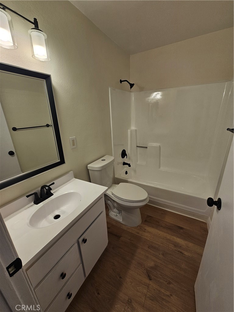 7124 Valmont Street, Unit 5 Tujunga, CA 91042 - Photo 9 of 19