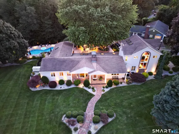 $699,900 | 103 Glenbrook Drive, Cheshire, CT 06410