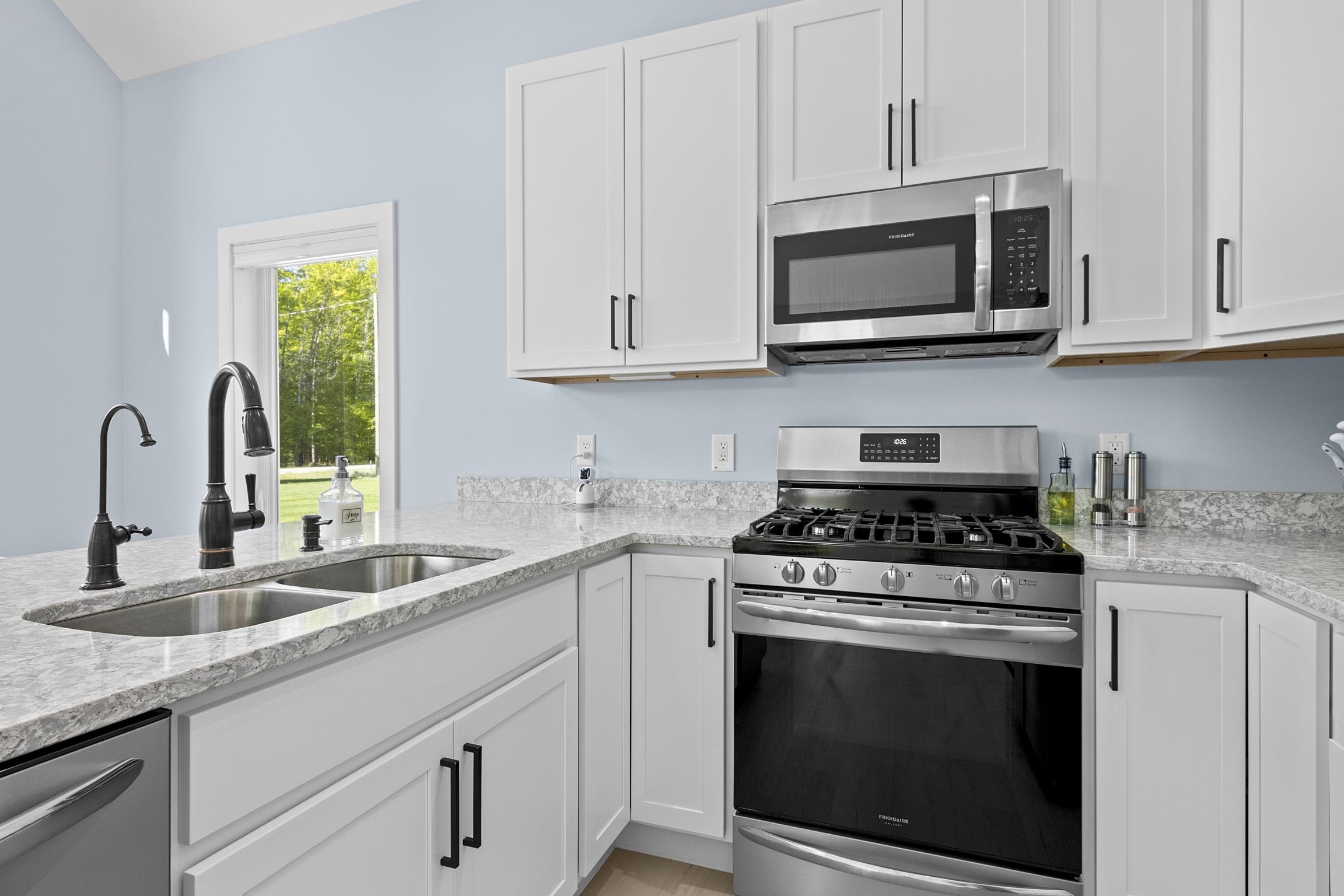 2013 East Kasson Road Cedar, MI 49621 - Photo 9 of 30