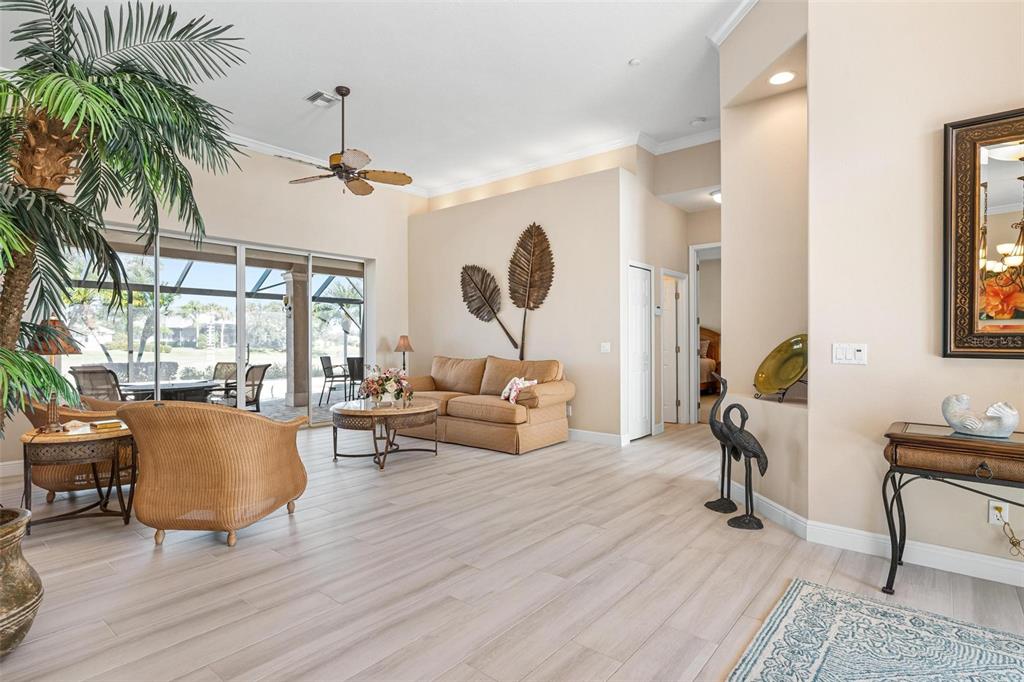 433 Tremingham Way Venice, FL 34293 - Photo 6 of 95