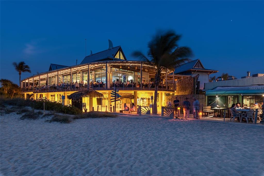 433 Tremingham Way Venice, FL 34293 - Photo 95 of 95 a view of a house with large trees