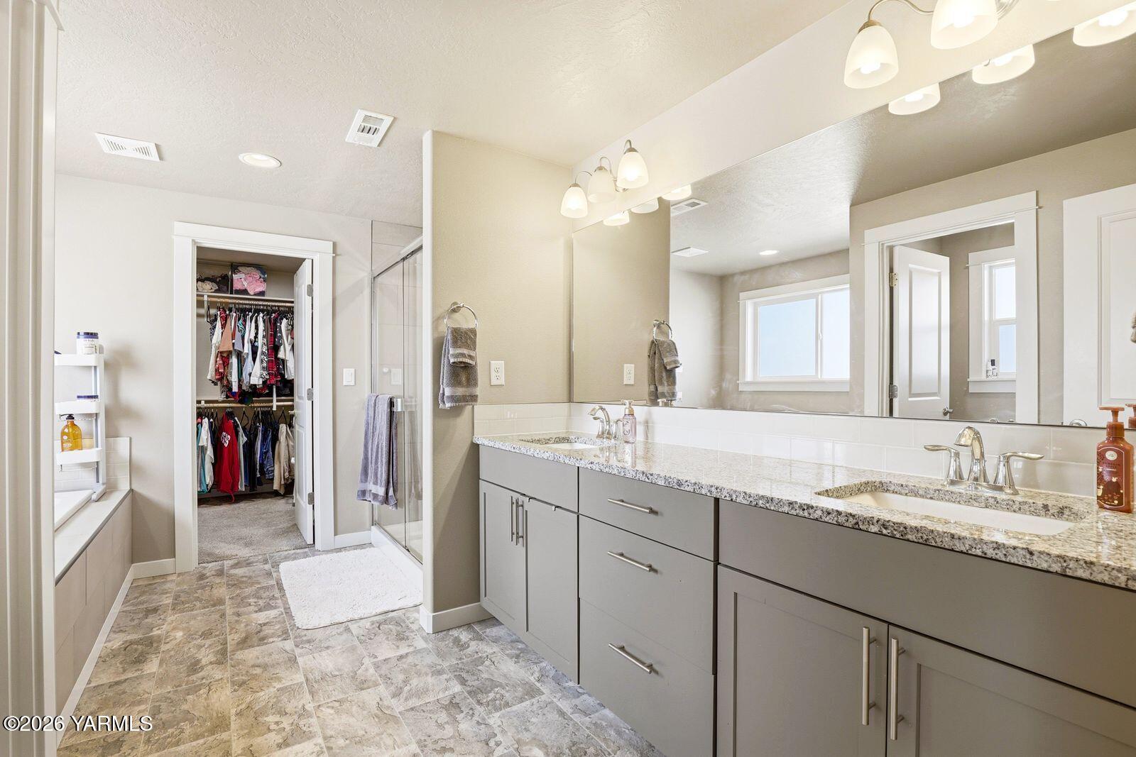 6105 Occidental Road Yakima, WA 98903 - Photo 15 of 25 6105 Occidental Rd_026