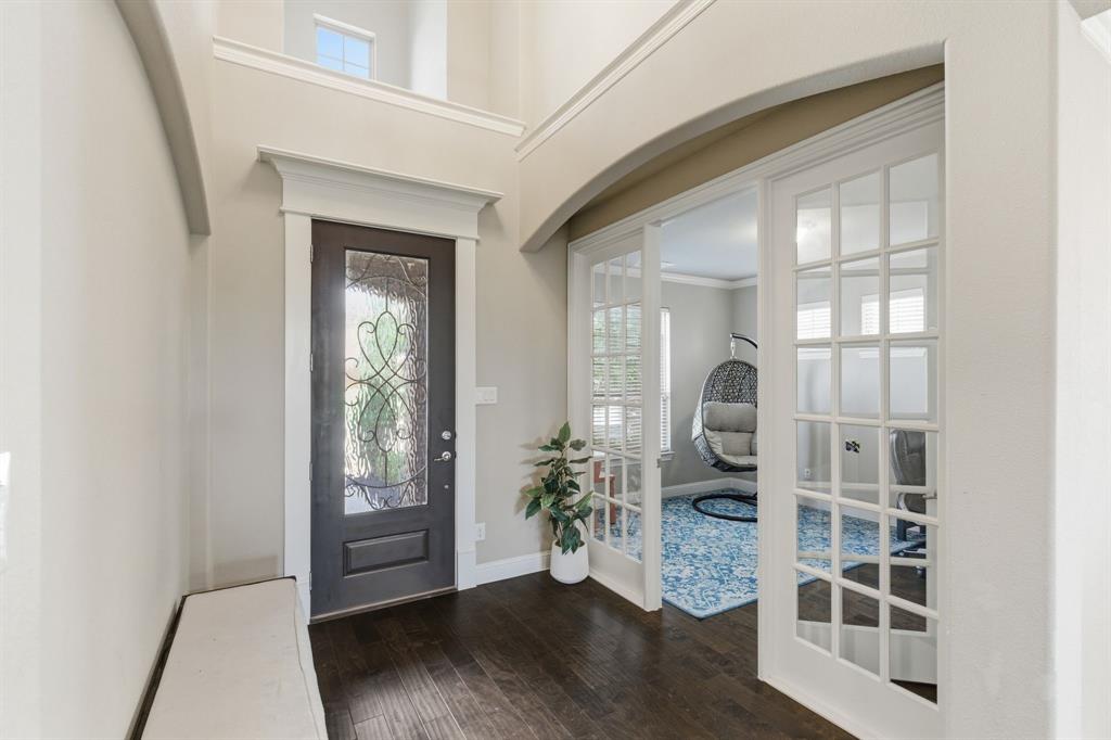 7452 Reverchon Drive Irving, TX 75063 - Photo 4 of 40