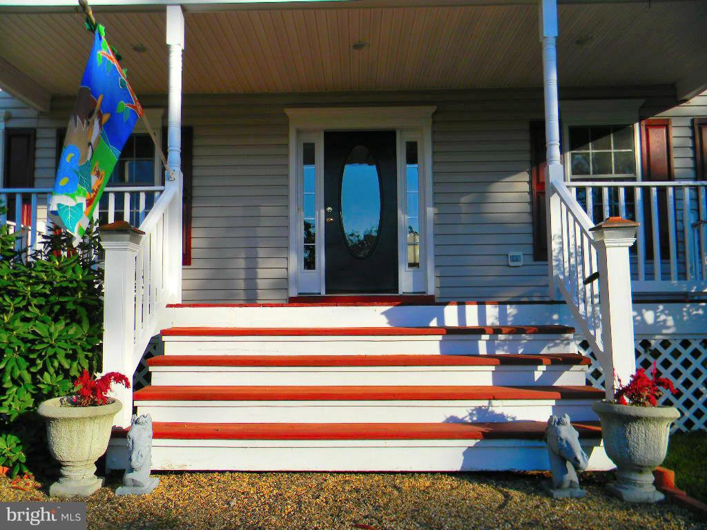 9741 Crest Hill Road Marshall, VA 20115 - Photo 2 of 30 Exterior (Front)