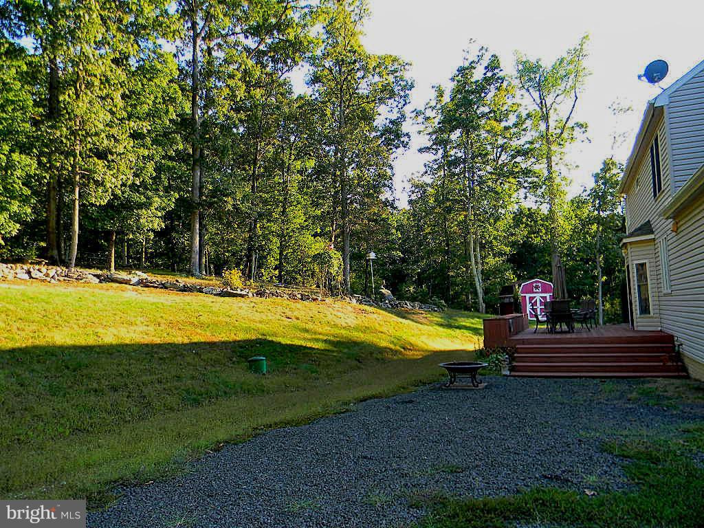 9741 Crest Hill Road Marshall, VA 20115 - Photo 24 of 30 Exterior (Rear)