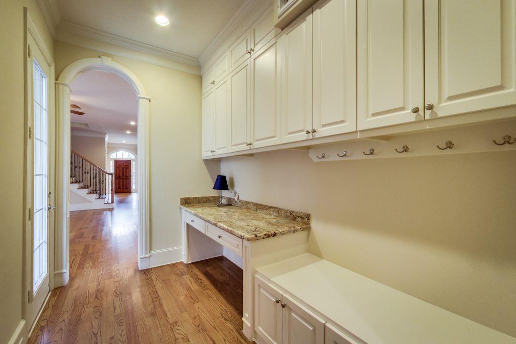4324 Ione Street Bellaire, TX 77401 - Photo 17 of 32