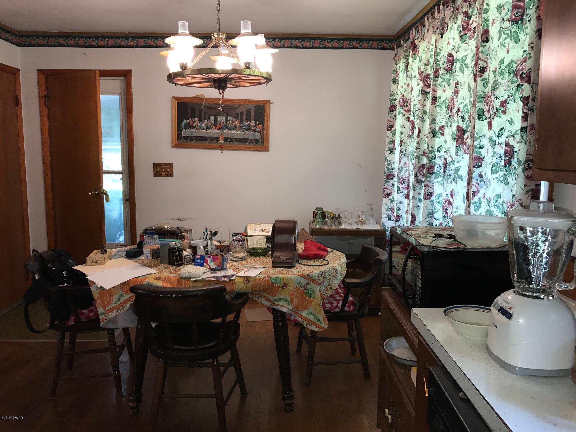 269 Avoy Road Lake Ariel, PA 18436 - Photo 3 of 17 Dining room