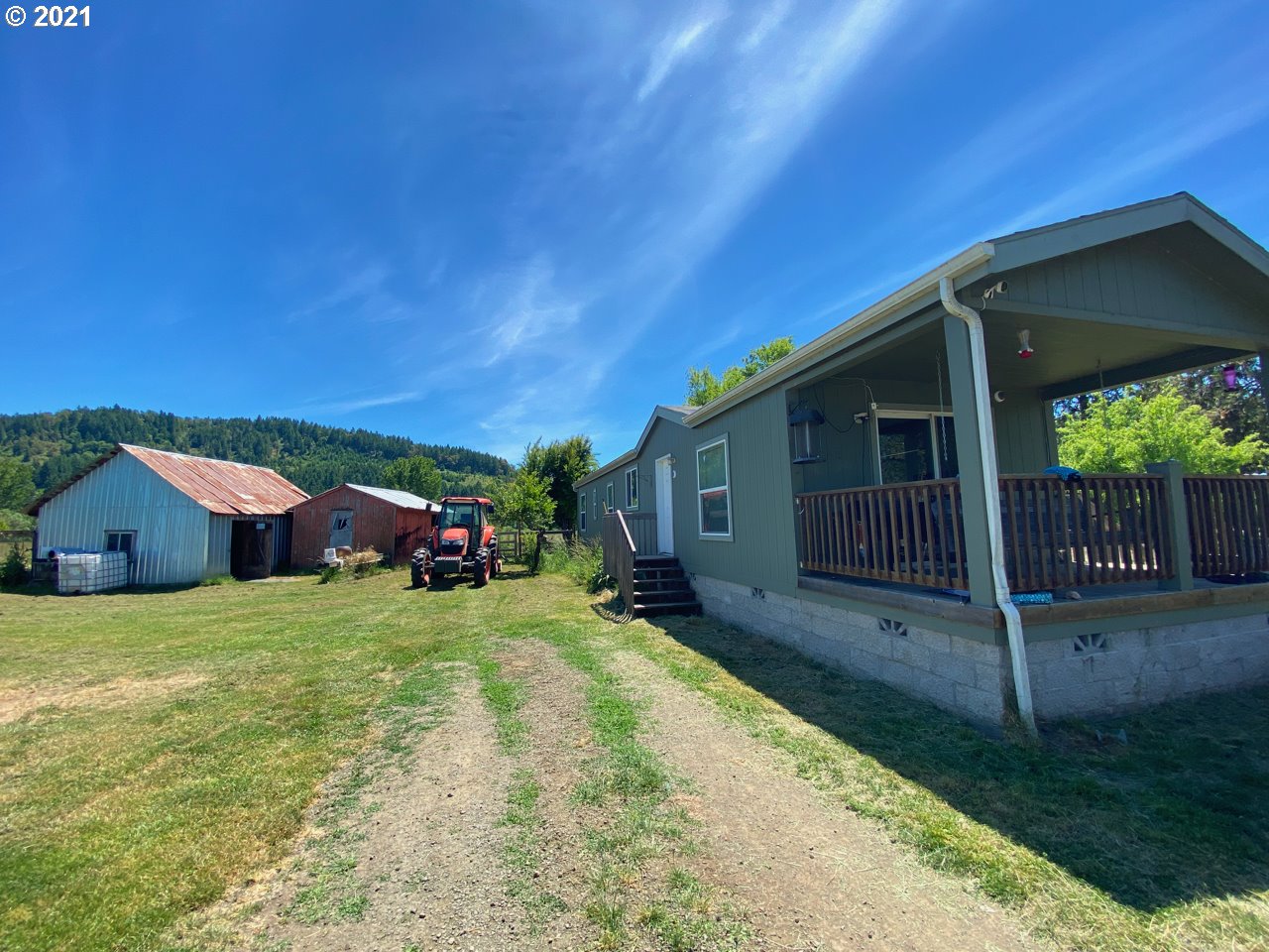 8820 Lookingglass Road Roseburg, OR 97471 - Photo 22 of 28 Gallery Image 22