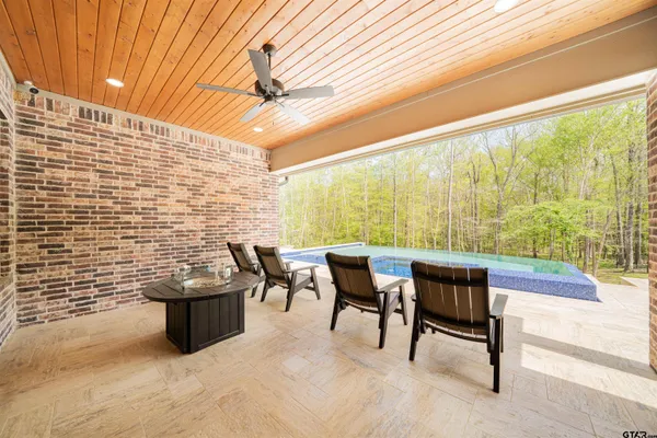 $875,000 | 511 Lost Creek Circle, Longview, TX 75605