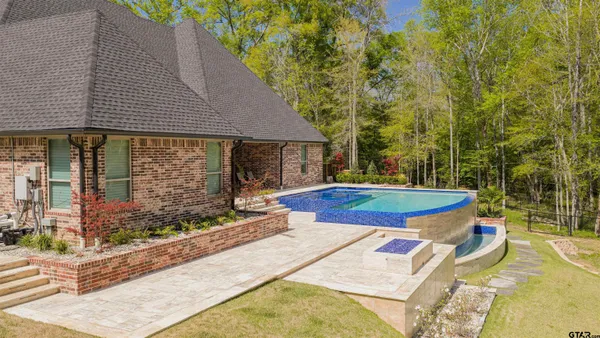$875,000 | 511 Lost Creek Circle, Longview, TX 75605