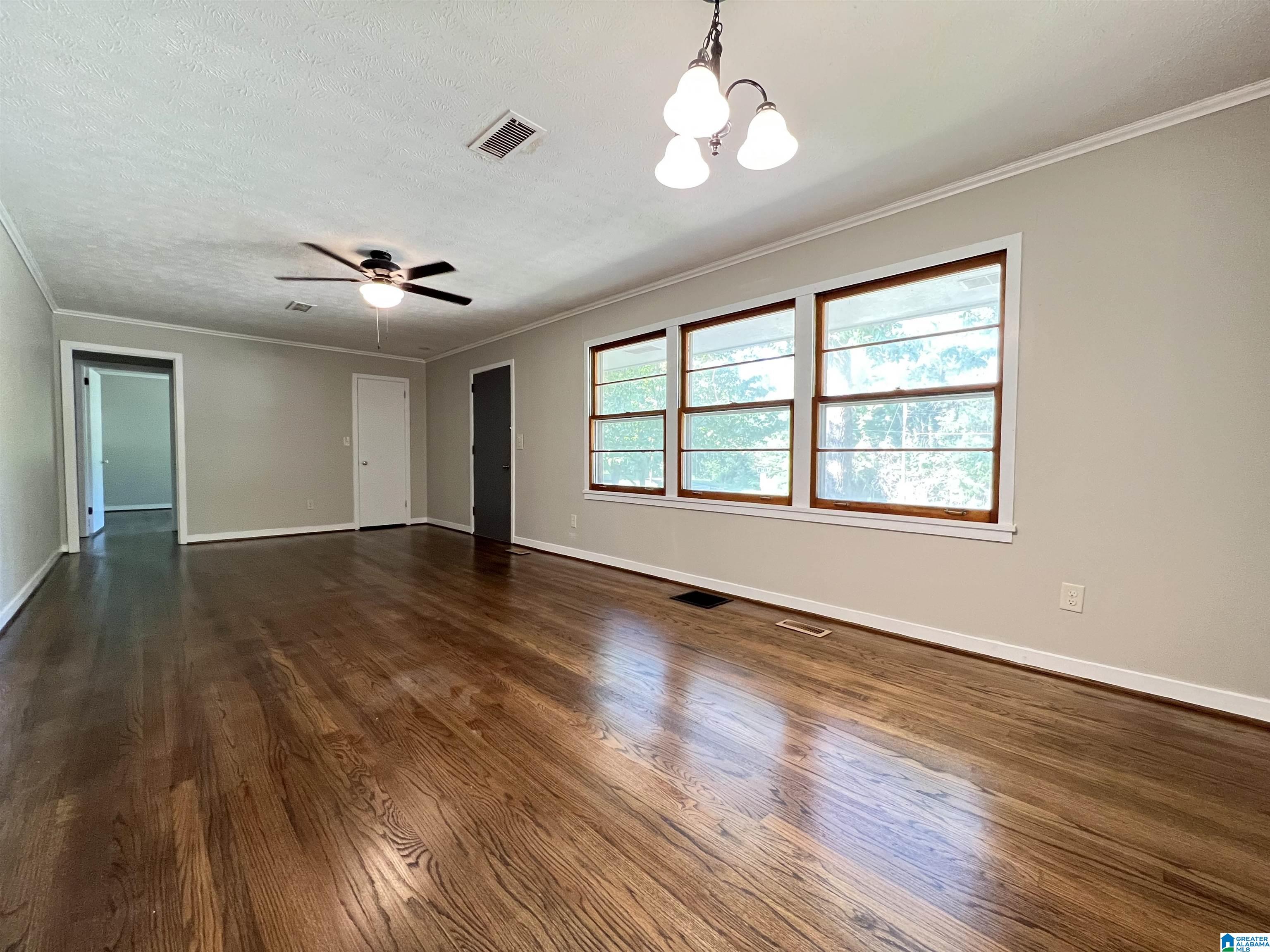 3901 Calhoun Avenue Anniston, AL 36201 - Photo 3 of 17